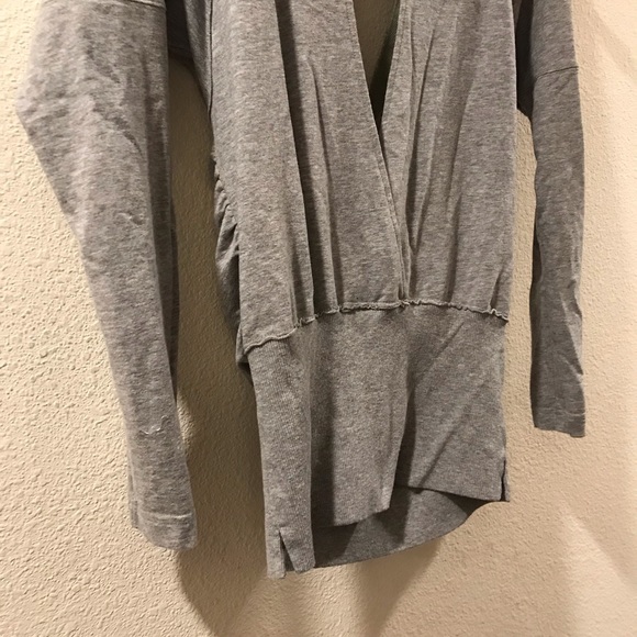 Free People | Beach grey pullover - Picture 6 of 7